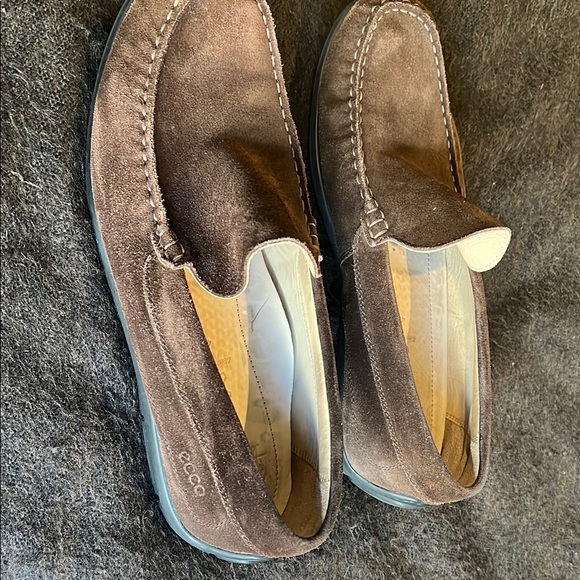 Brown Suede Men's Loafers - Picture 2 of 4